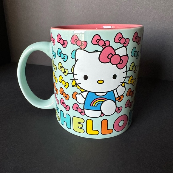 Hello Kitty 20 oz. Mug with multi colored bows - Picture 2 of 4